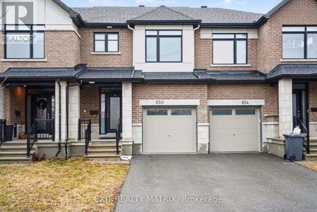656 PUTNEY CRESCENT W