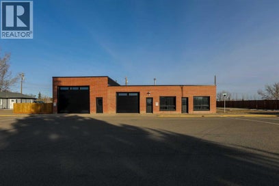 111 4 Avenue Warner AB T0K 2L0