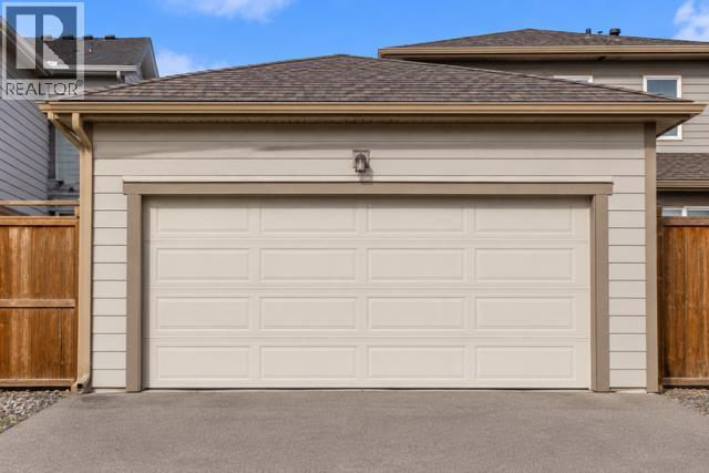 177 Yorkville Manor SW