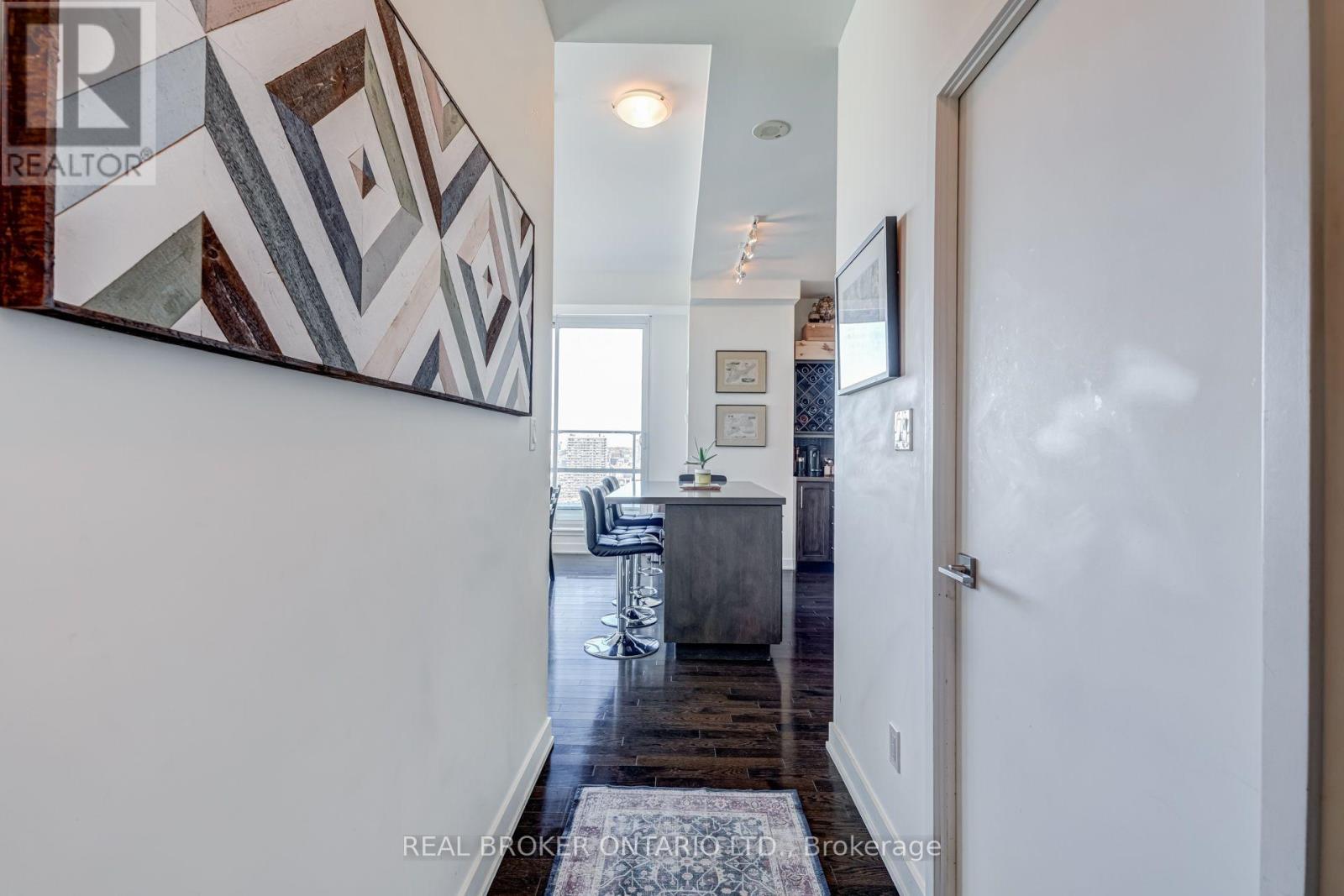 PH02 - 126 SIMCOE STREET
