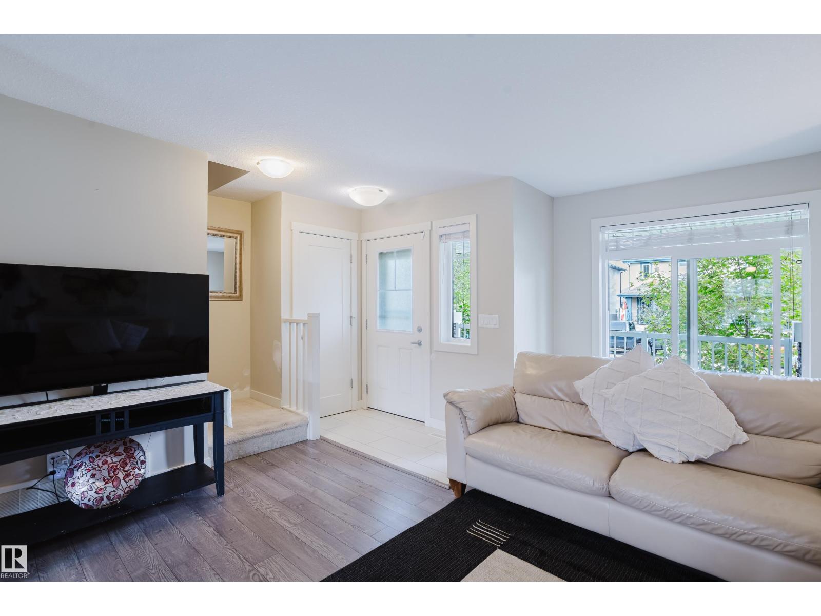 124 CY BECKER BV NW