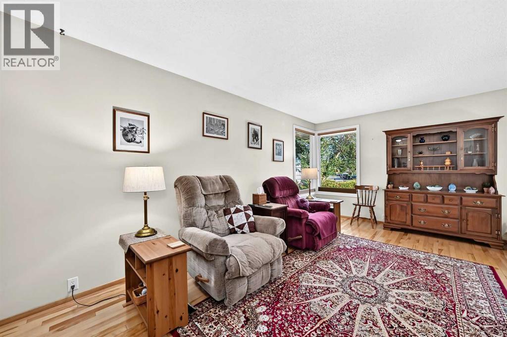 160 Dover Ridge Bay SE
