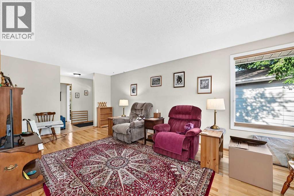 160 Dover Ridge Bay SE