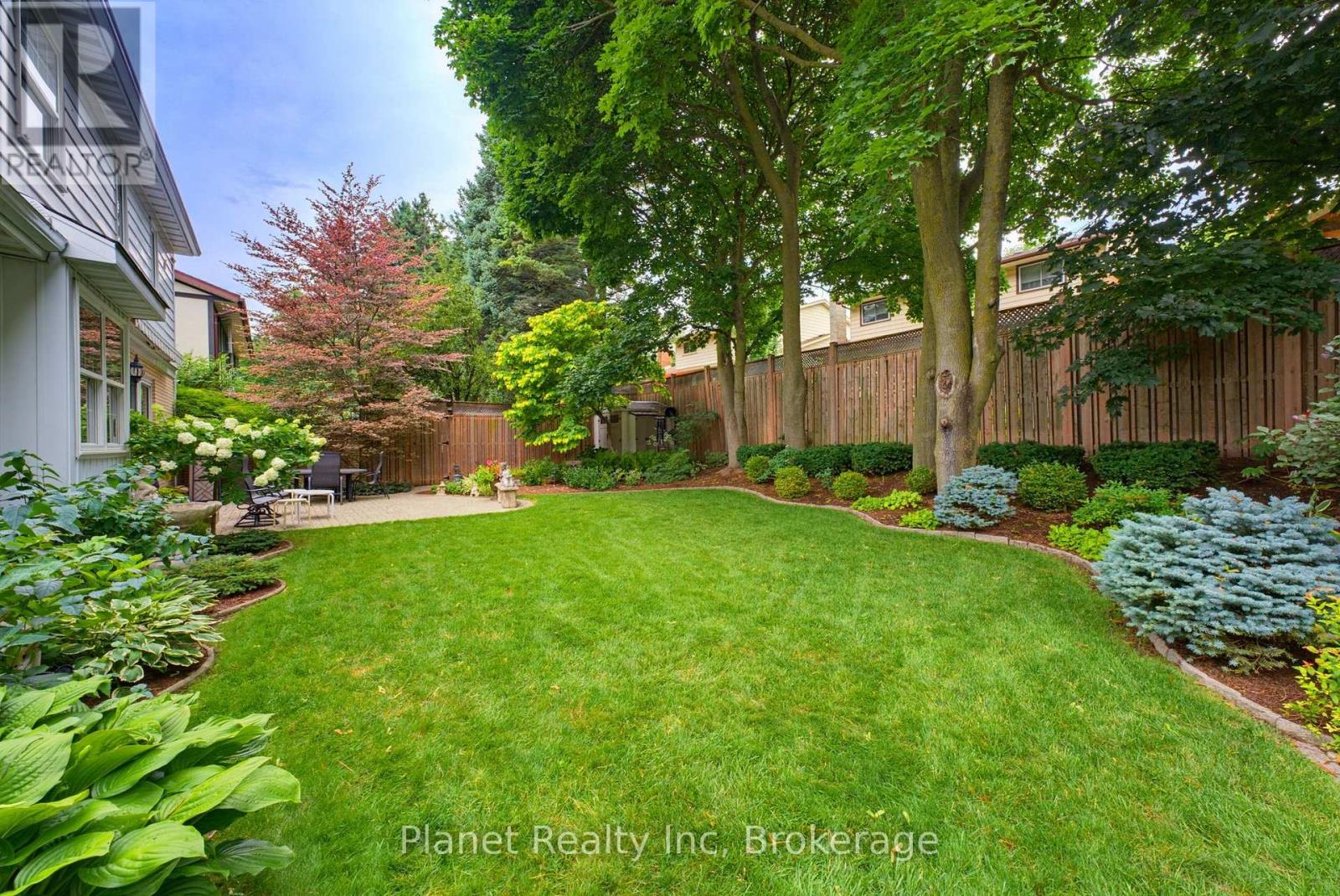 106 THORNDALE PLACE