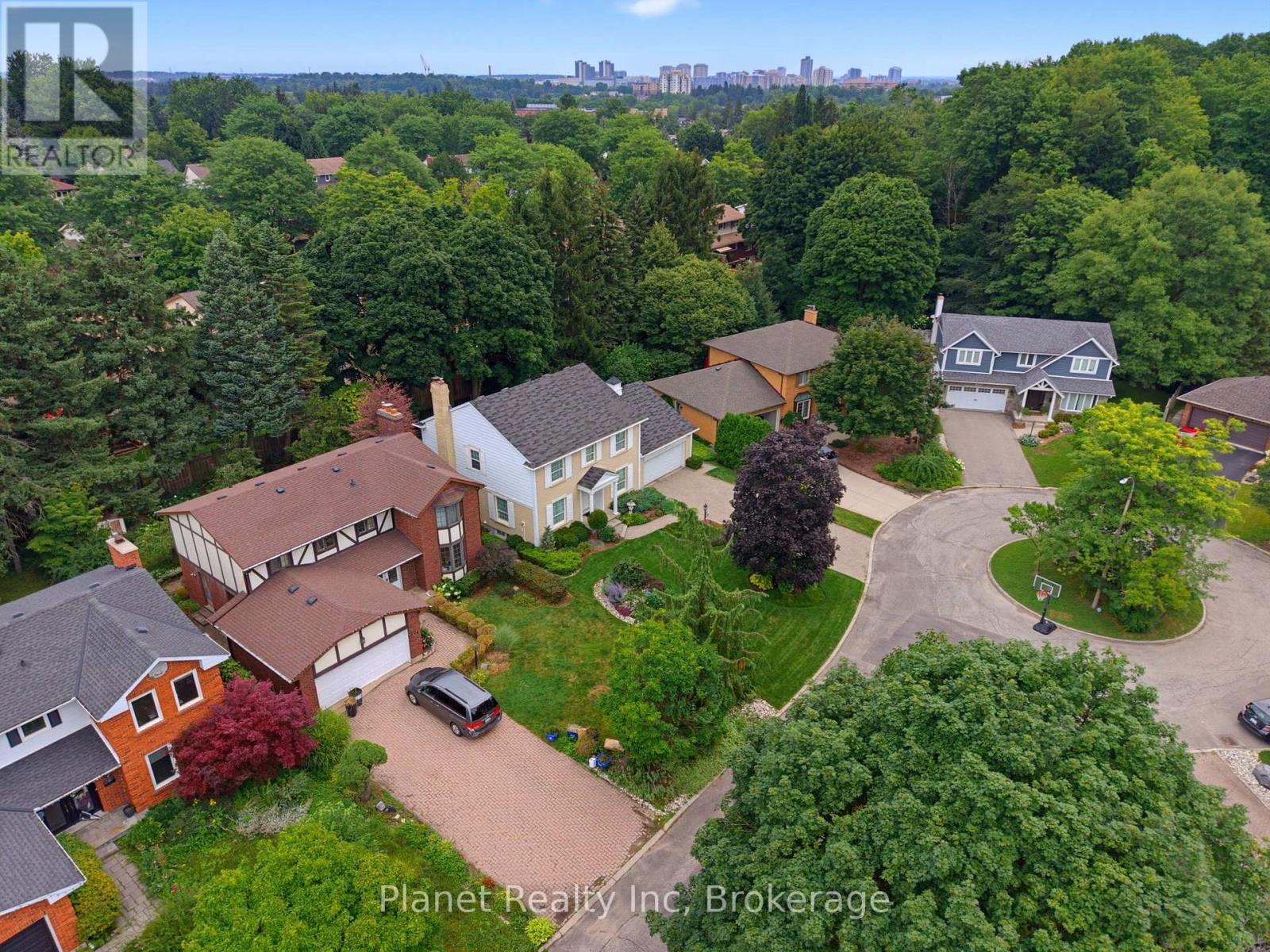 106 THORNDALE PLACE