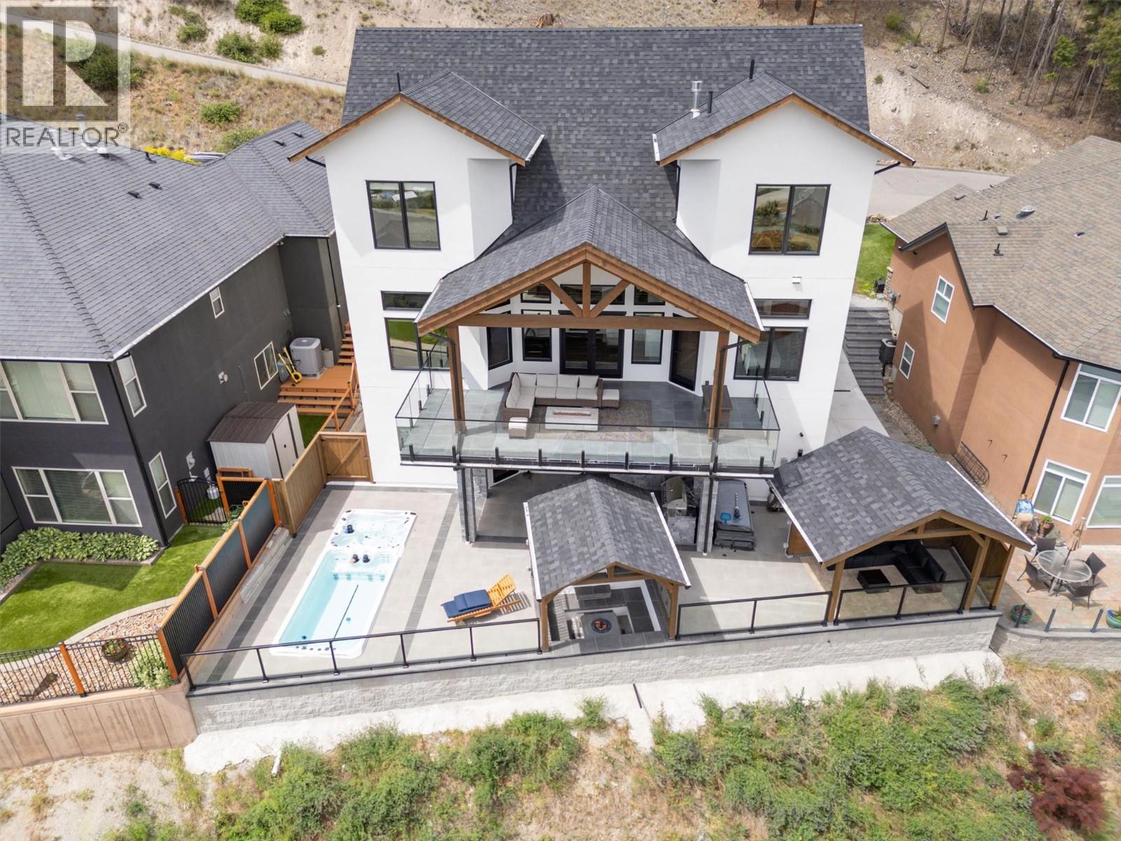 6121 Seymoure Lane