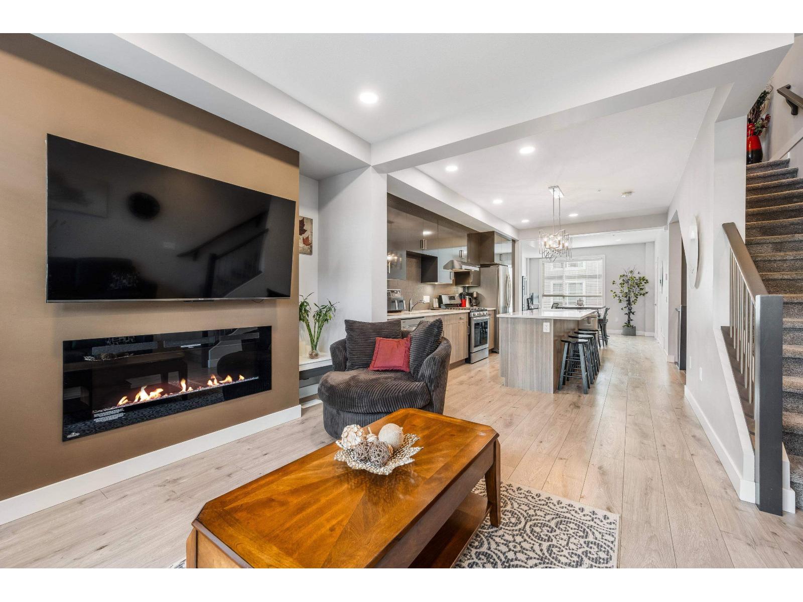 62 8413 MIDTOWN WAY, Chilliwack Proper South