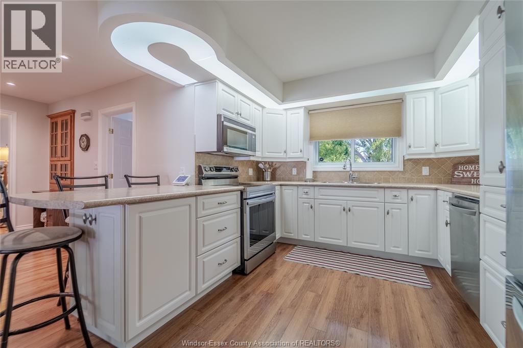 15 BOND AVENUE