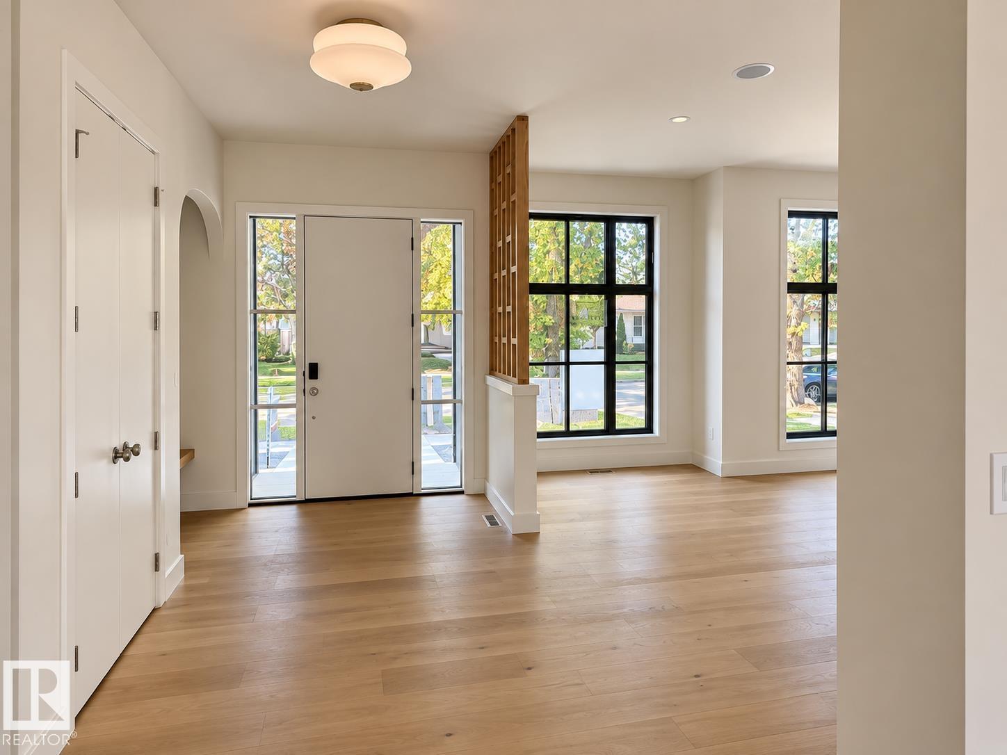 9243 148 ST NW