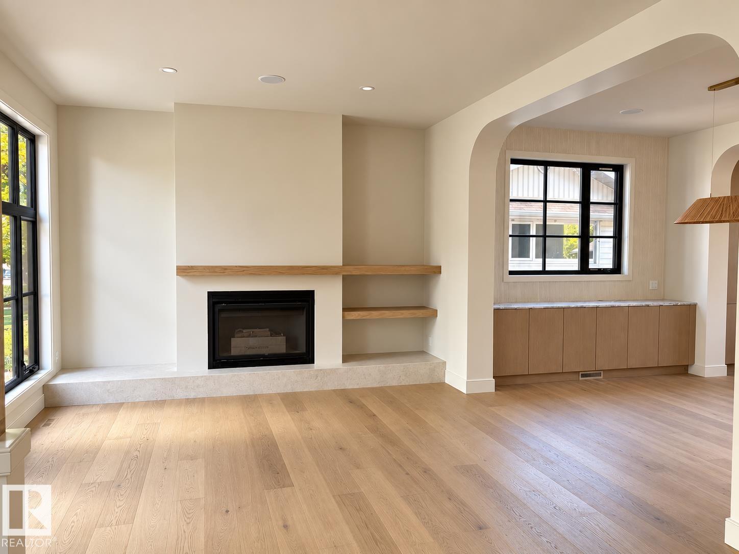 9243 148 ST NW