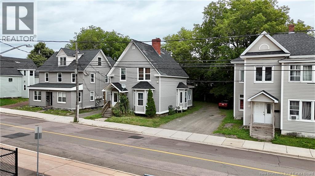 261-263 Lutz Street - Photo 2