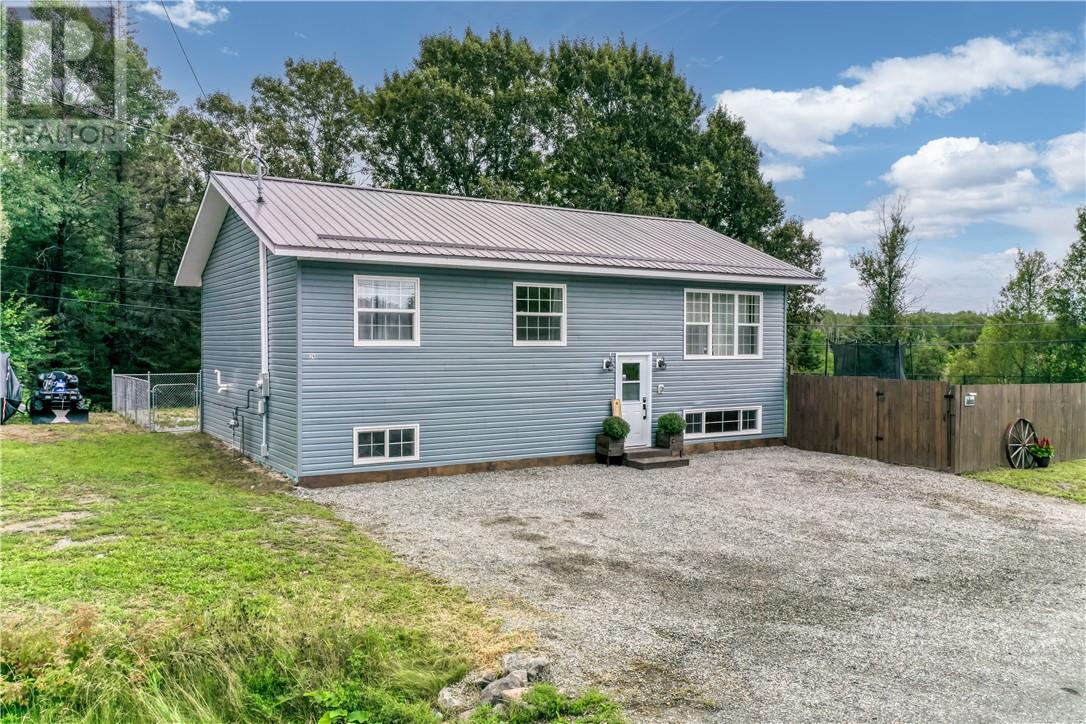 29 Pioneer Street W