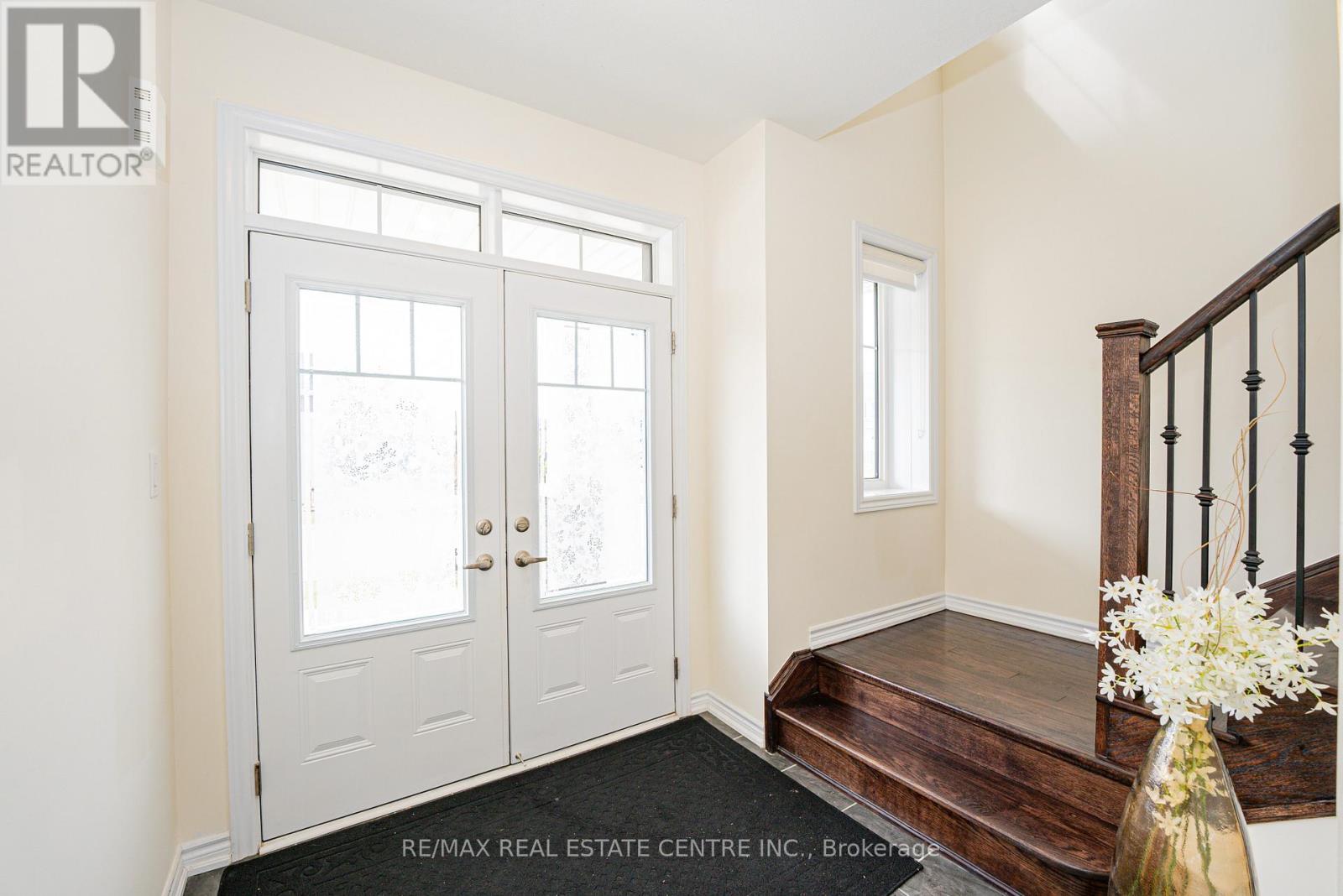 22 OAKTREE DRIVE