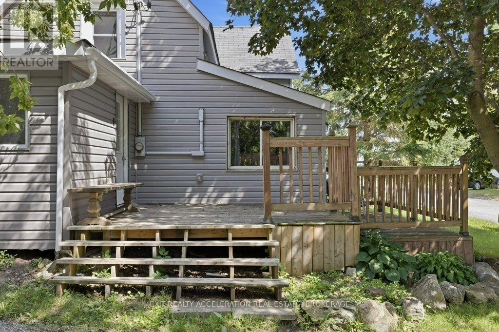 11 PARKS STREET - Photo 4