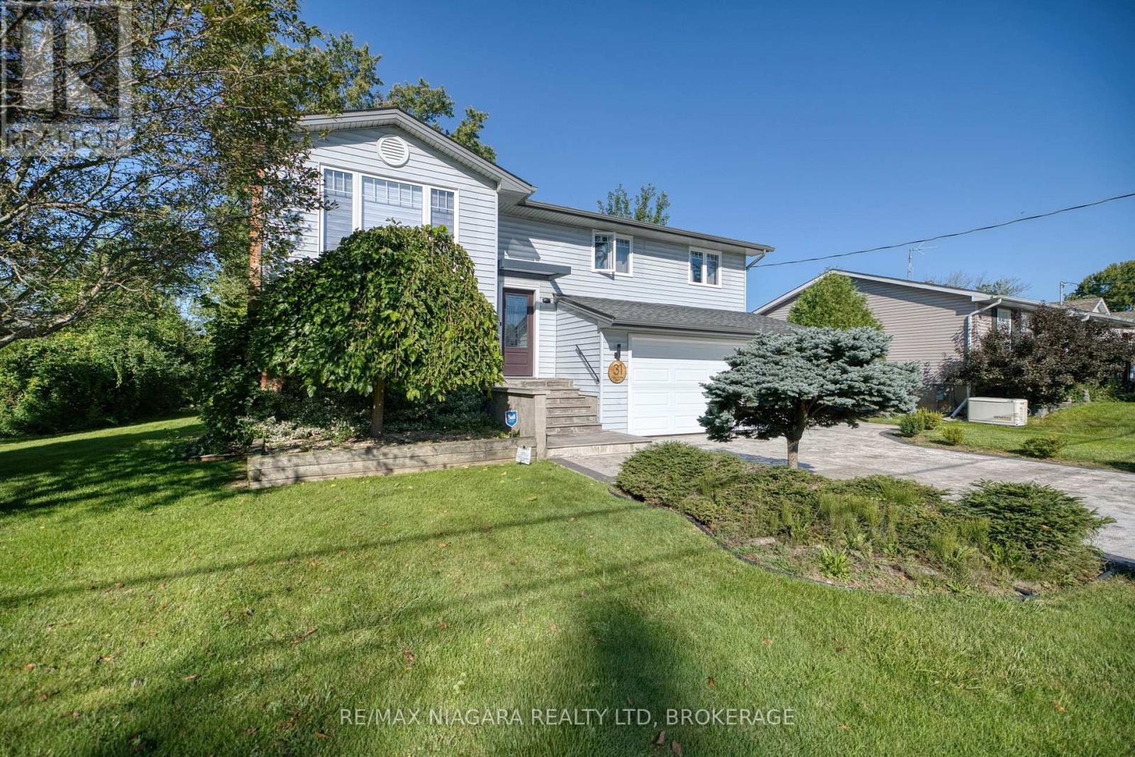 31 PLEASANT AVENUE S