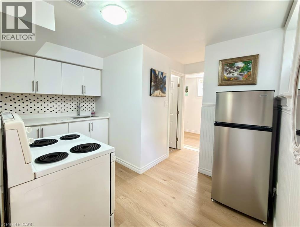87 SHELDON Avenue N Unit# 2