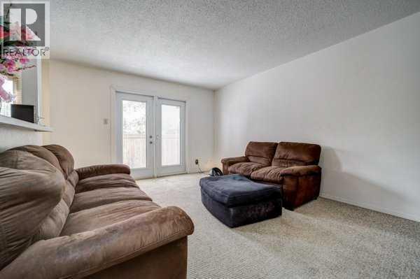 2009 23 Street N