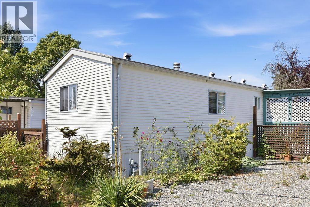 7 1413 SUNSHINE COAST HIGHWAY