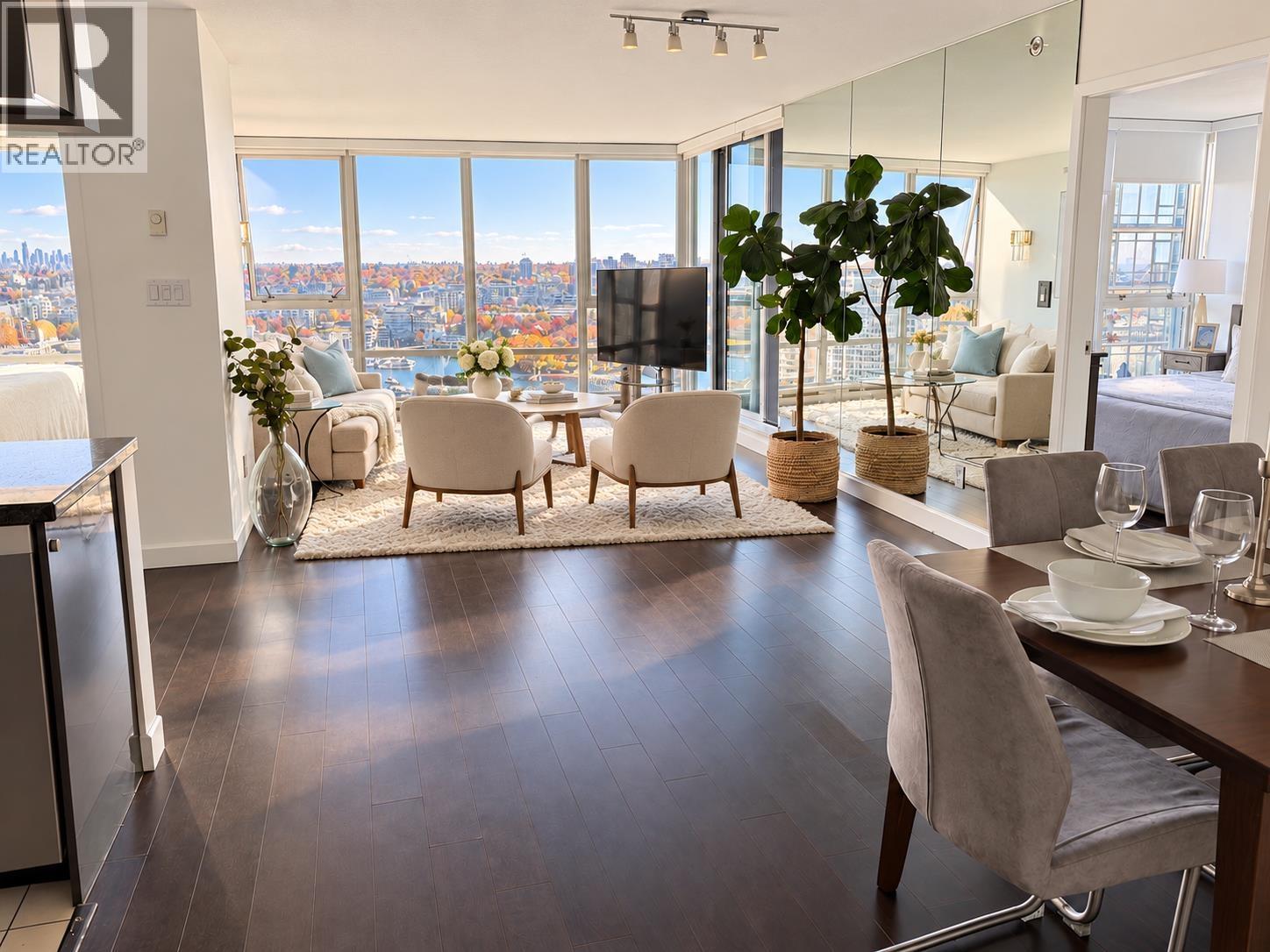 2501 1408 STRATHMORE MEWS