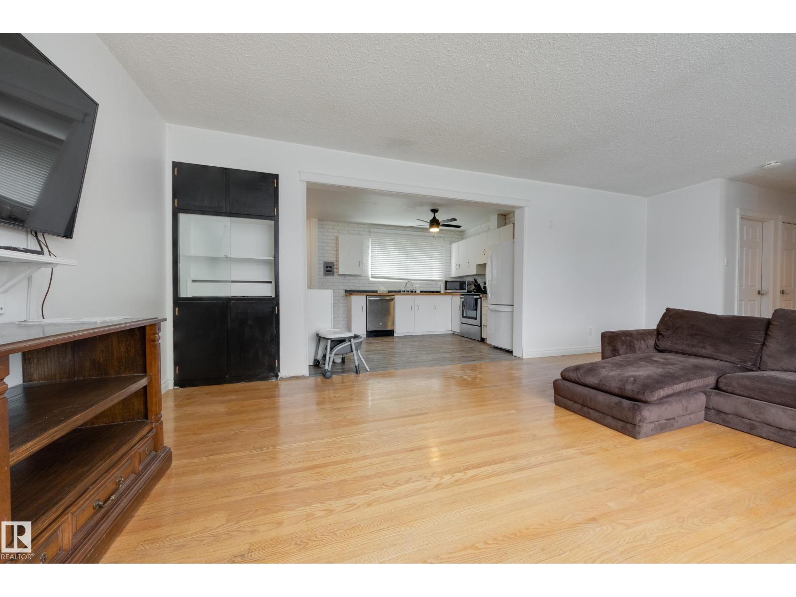 103 ACACIA CO