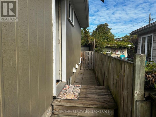 43A Beachaven Dr, St. Catharines (Port Weller), ON 2