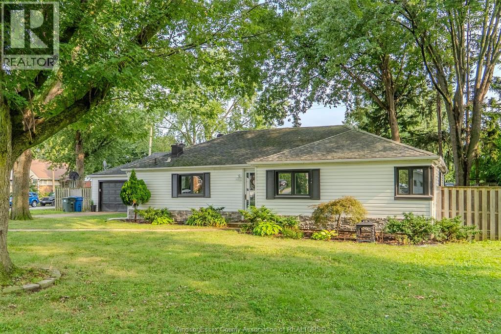 805 Roselawn DRIVE