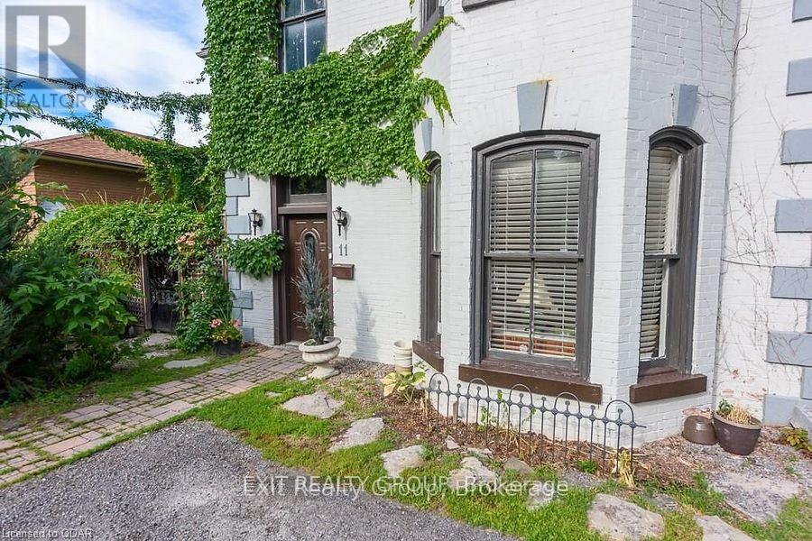 11 ISABEL STREET - Photo 3