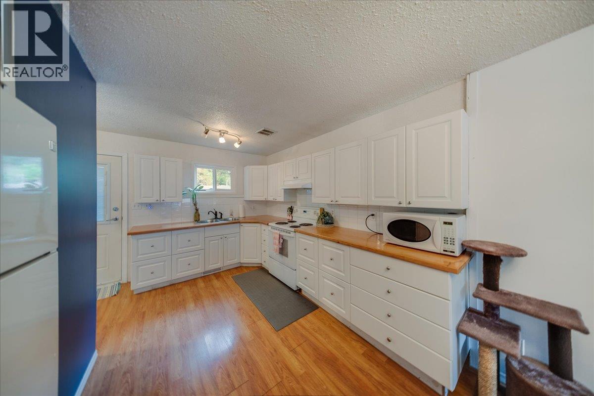 1220 Tamarac Avenue