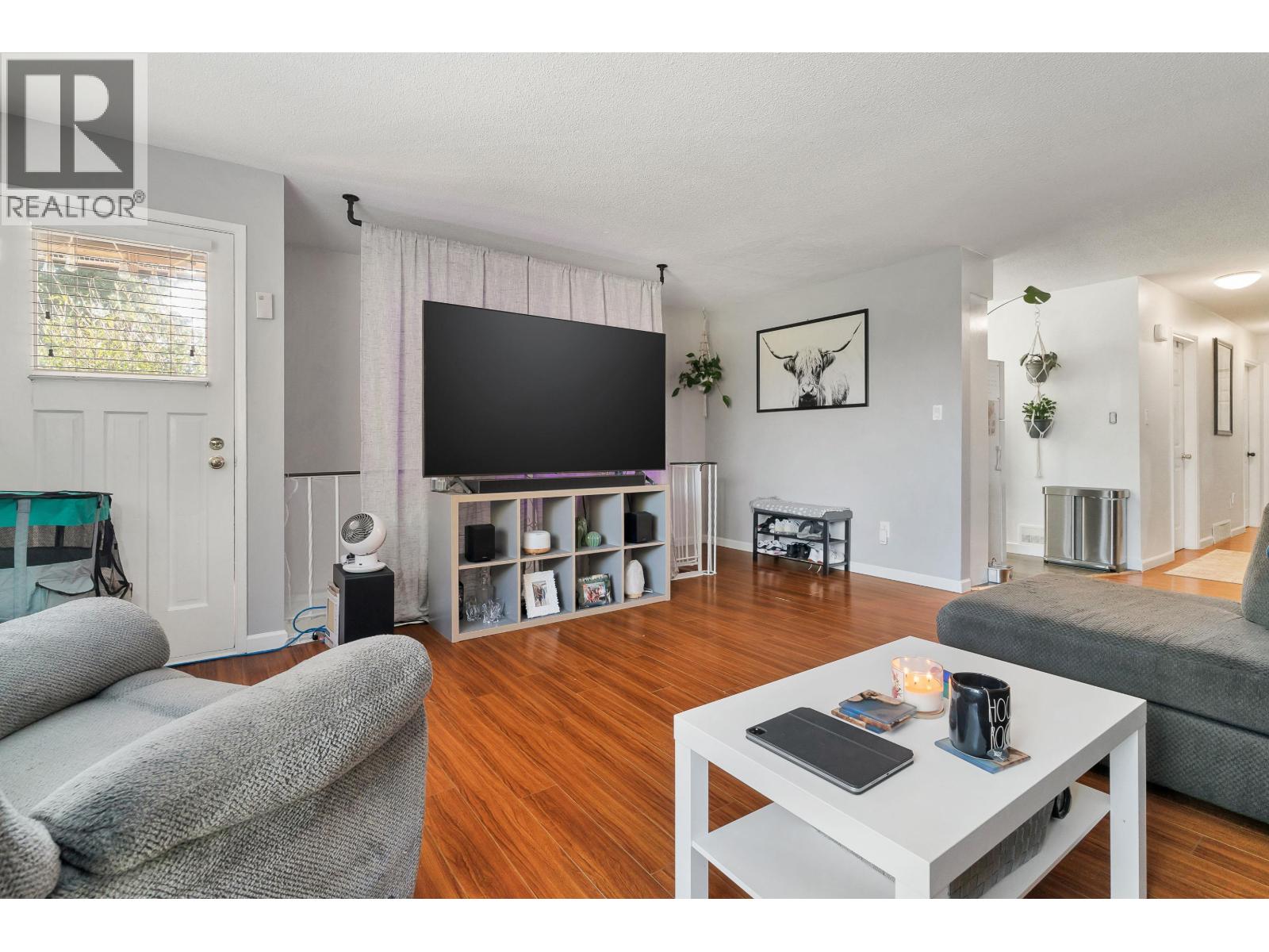 1522-1524 PITT RIVER ROAD