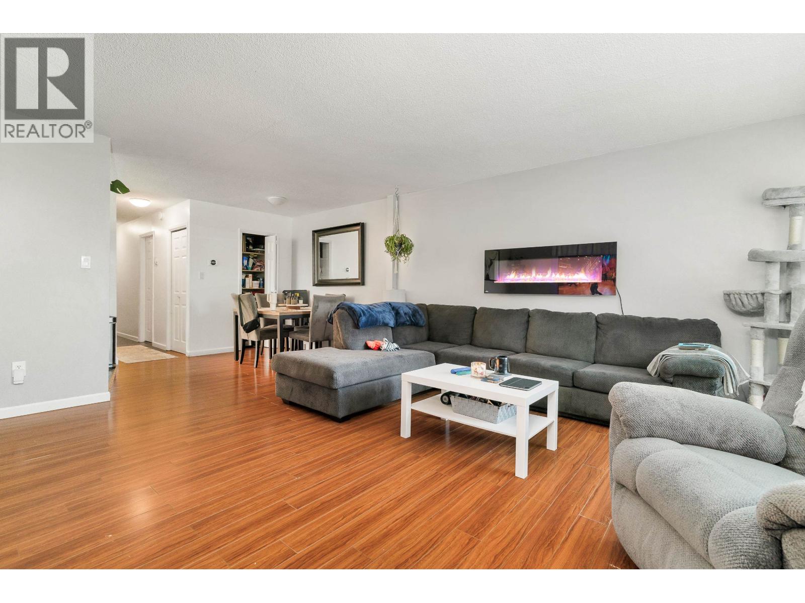 1522-1524 PITT RIVER ROAD