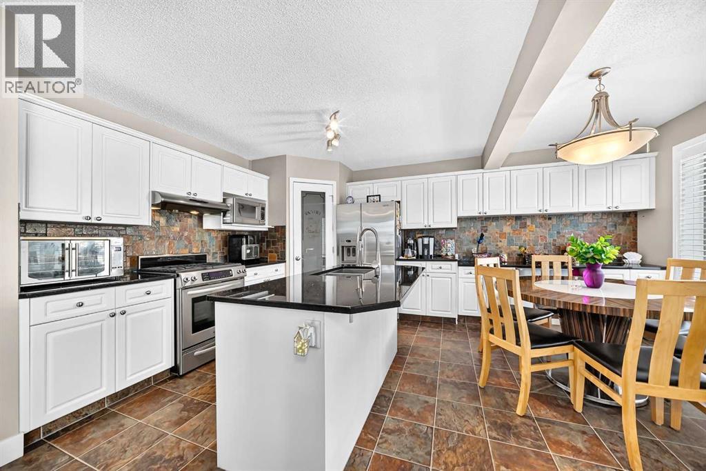826 Applewood Drive SE