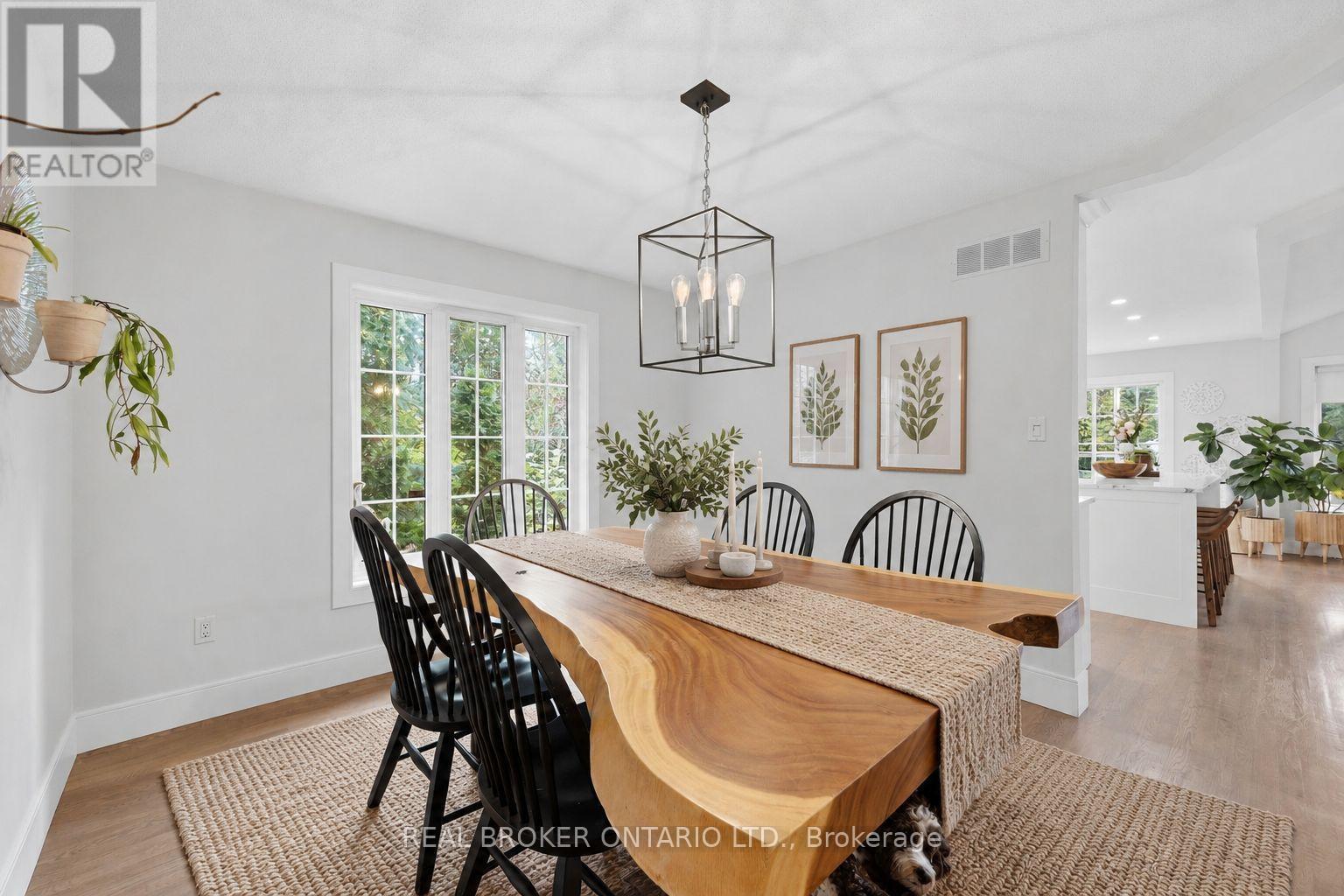 8 SAWGRASS CIRCLE