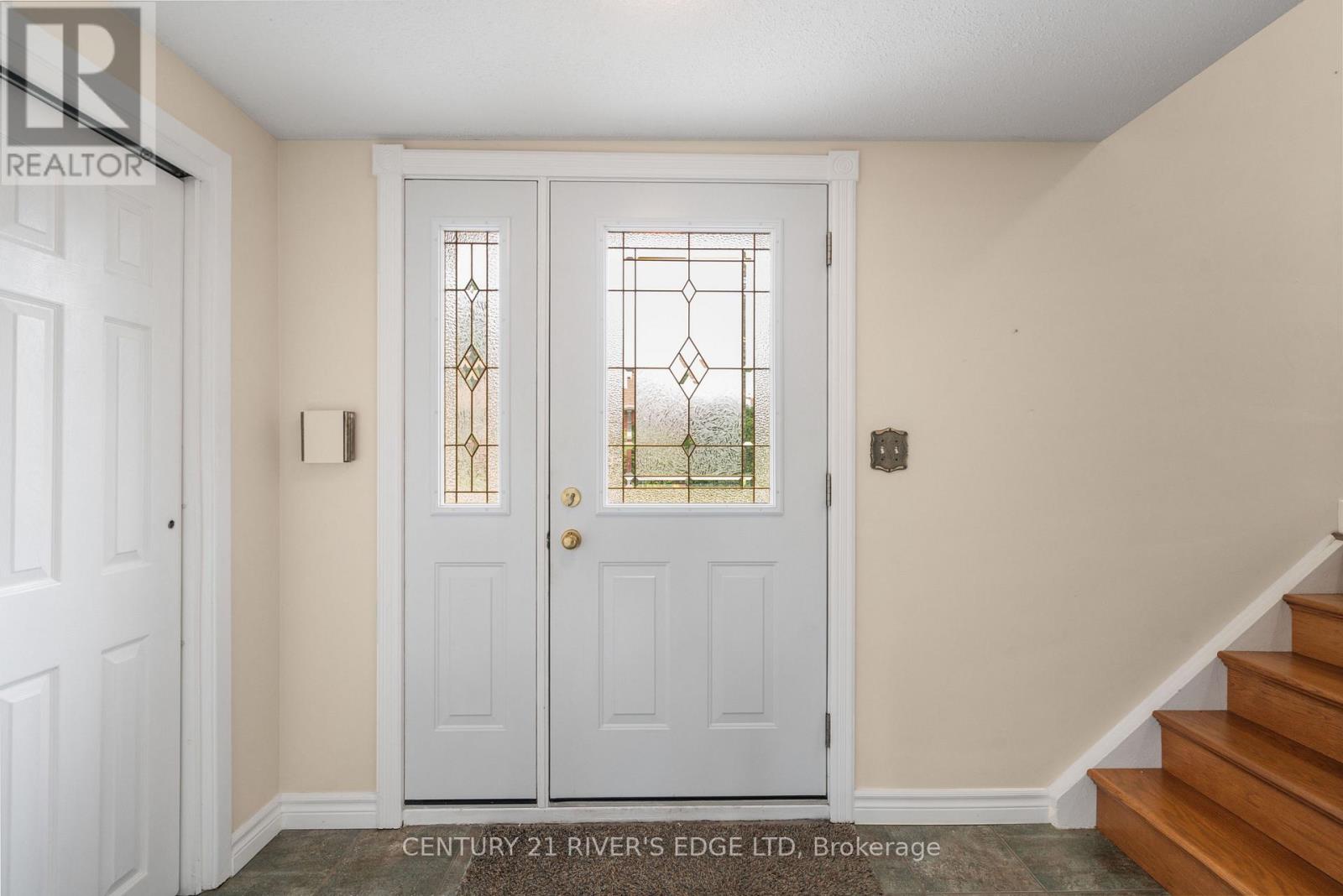 1 HARDY CRESCENT