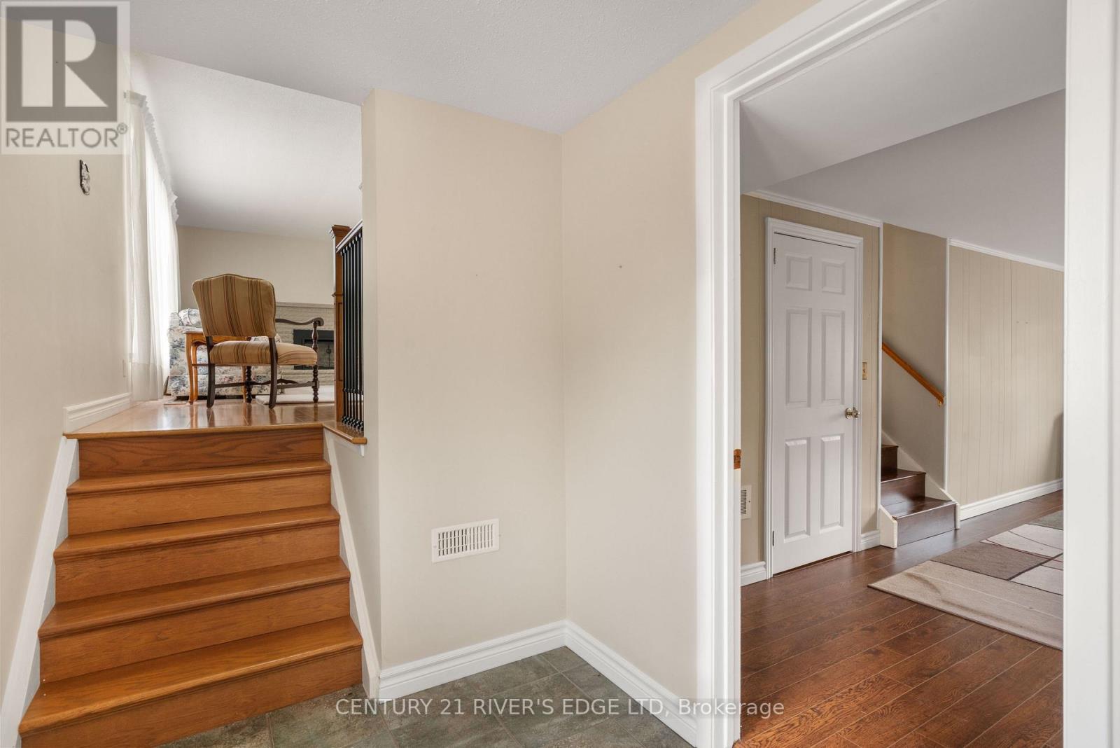 1 HARDY CRESCENT