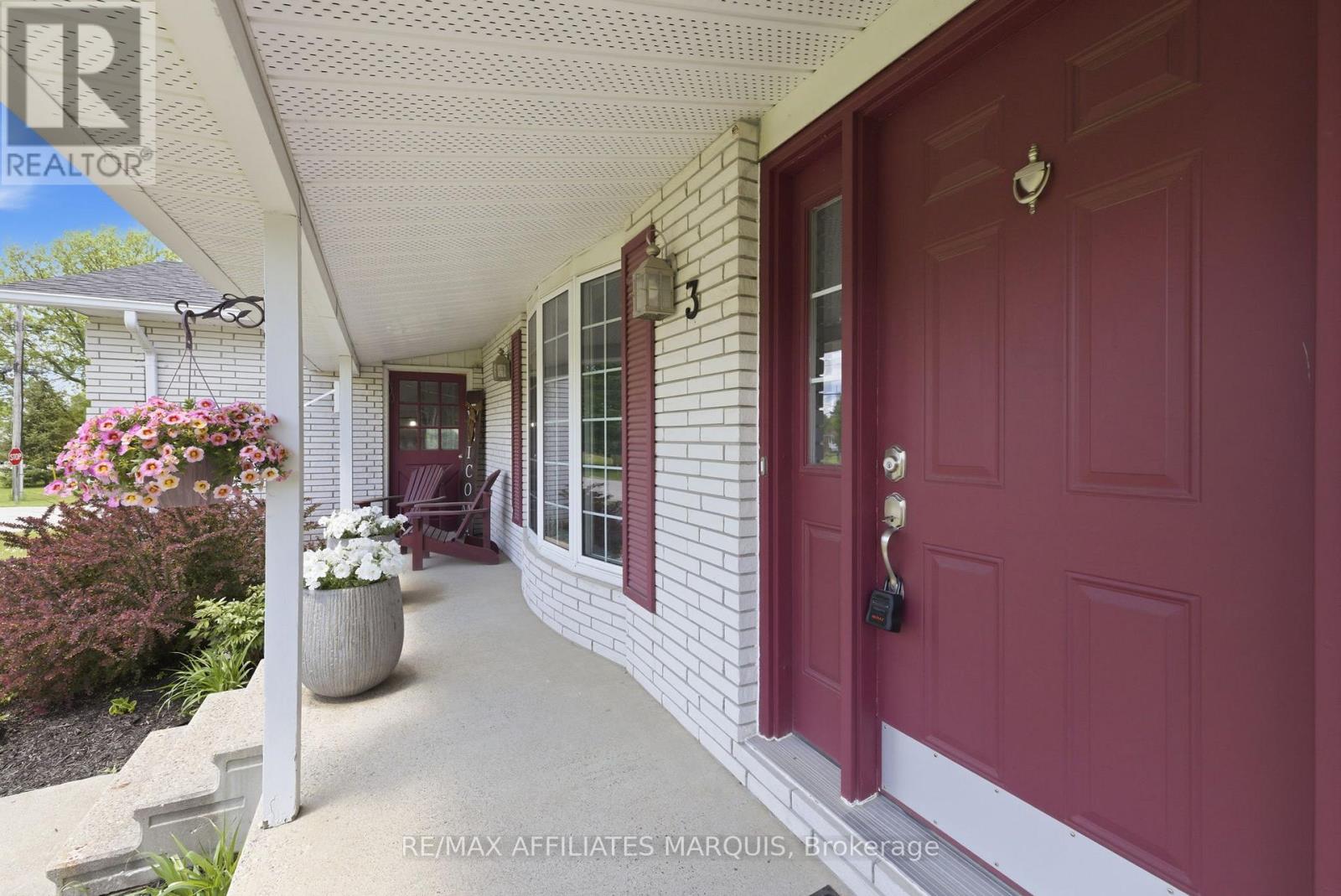 3 FOREST DRIVE