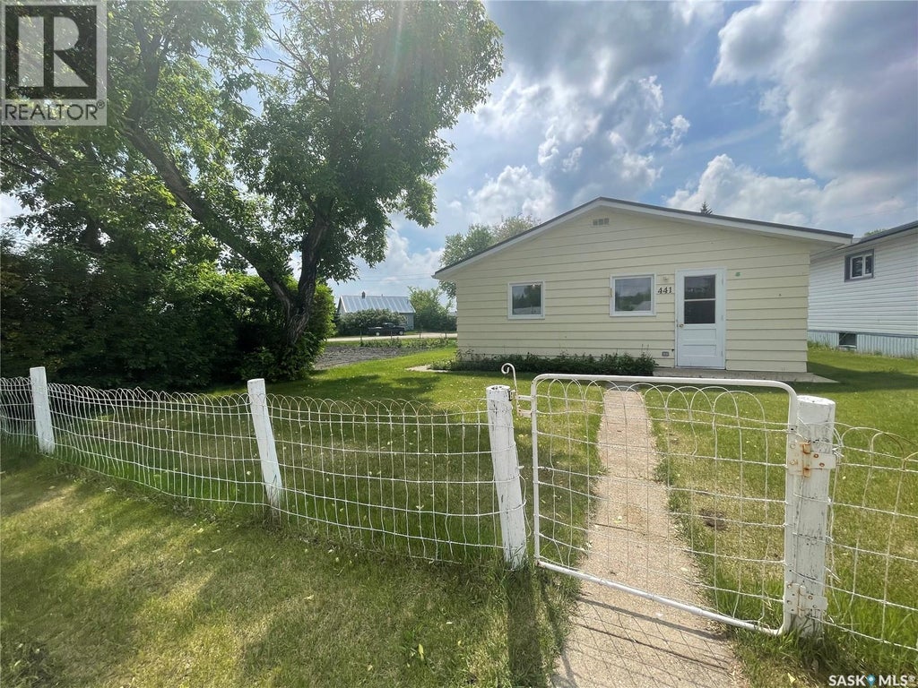 441 1ST AVENUE SE, STURGIS, SK S0A 4A0 - Image 2118713967.jpeg?d=l