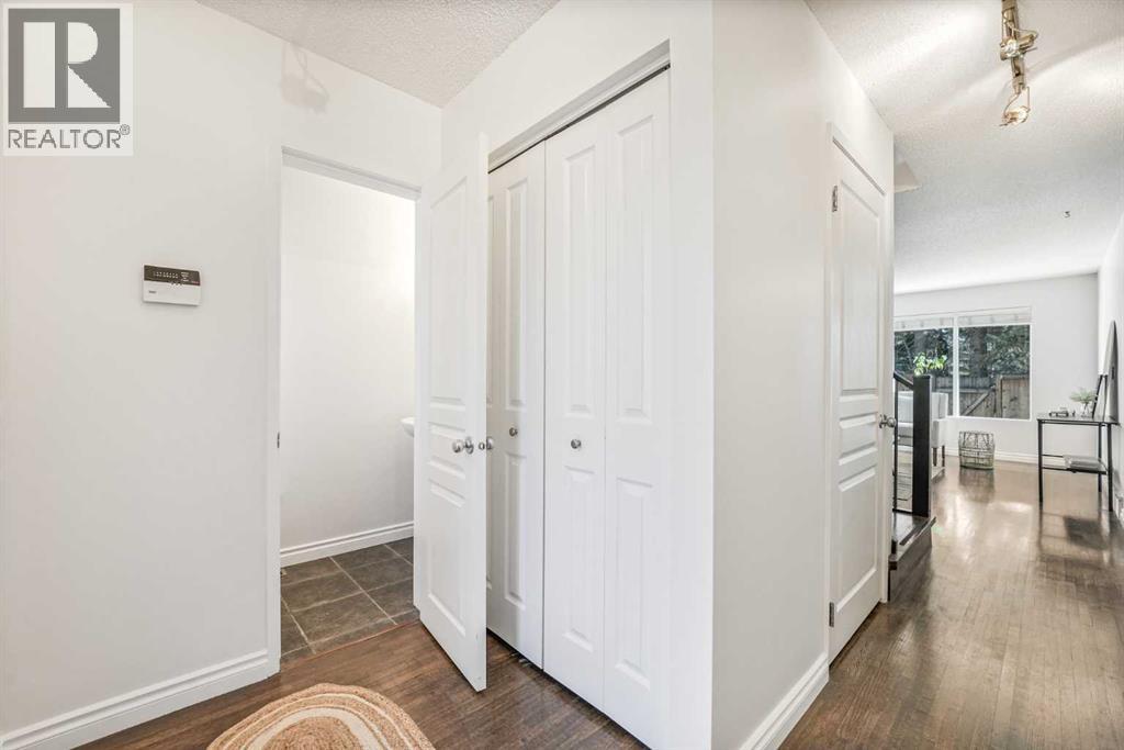 6, 2815 Palliser Drive SW