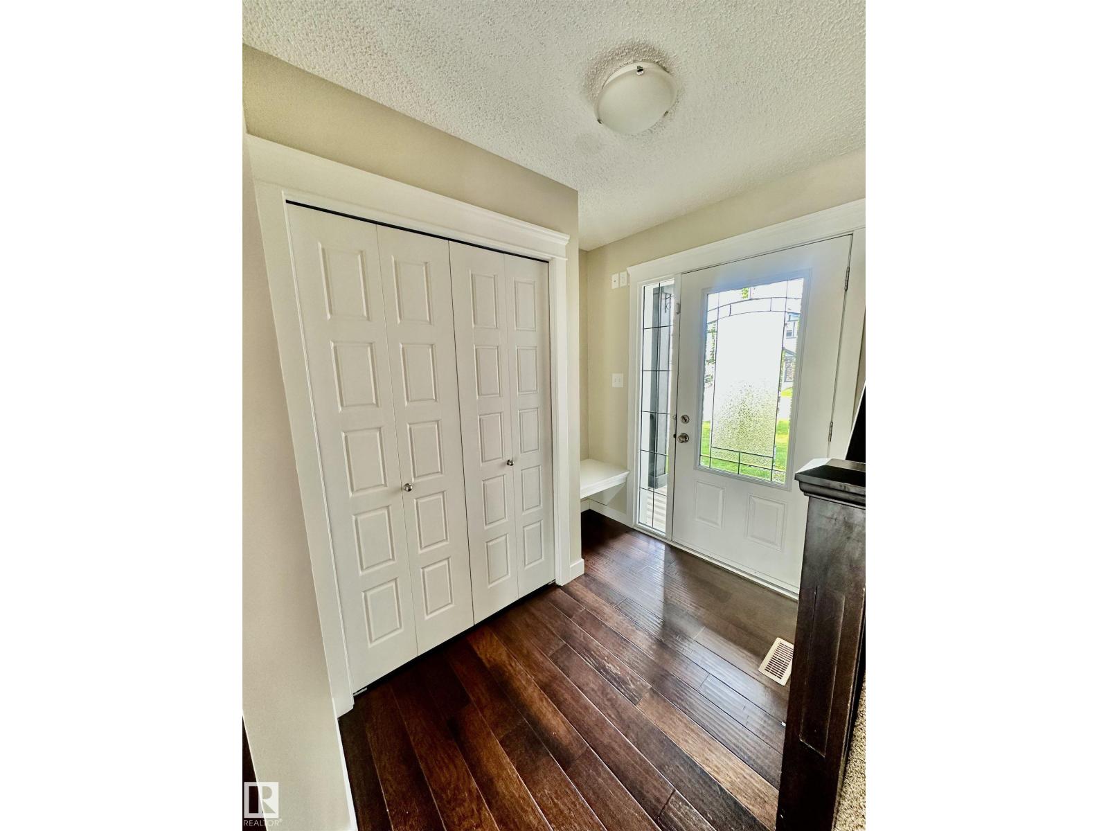 141 SUTTON CL
