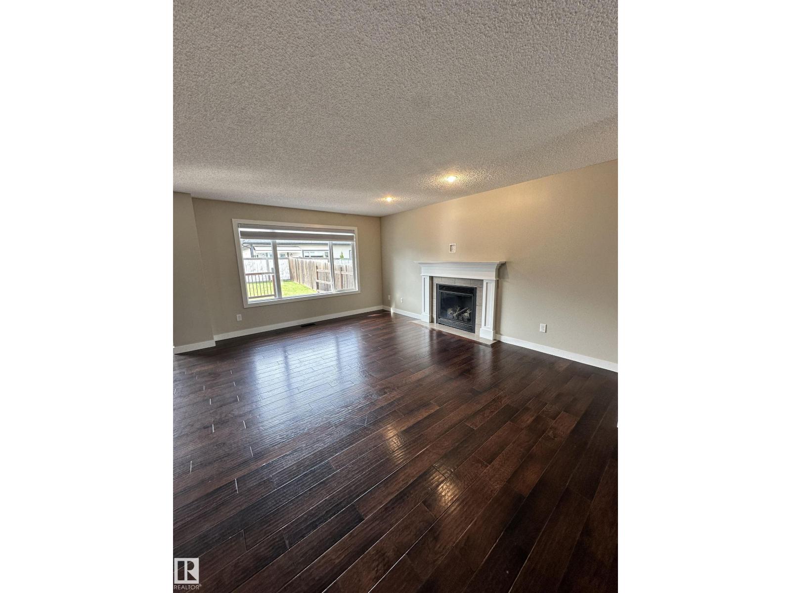 141 SUTTON CL