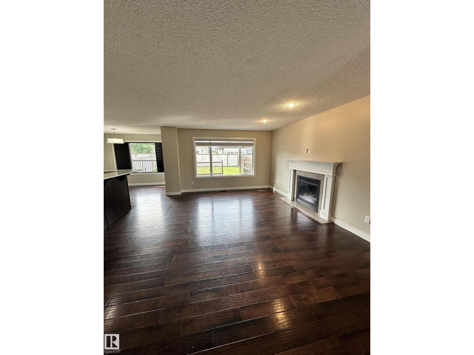 141 SUTTON CL