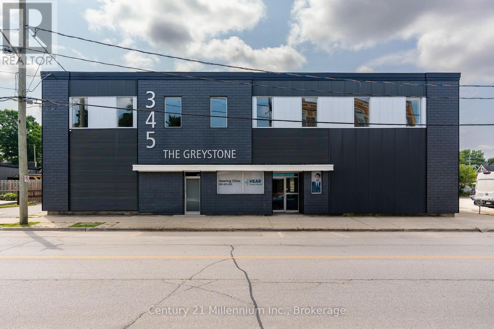 UNIT 105 - 345 8TH STREET E