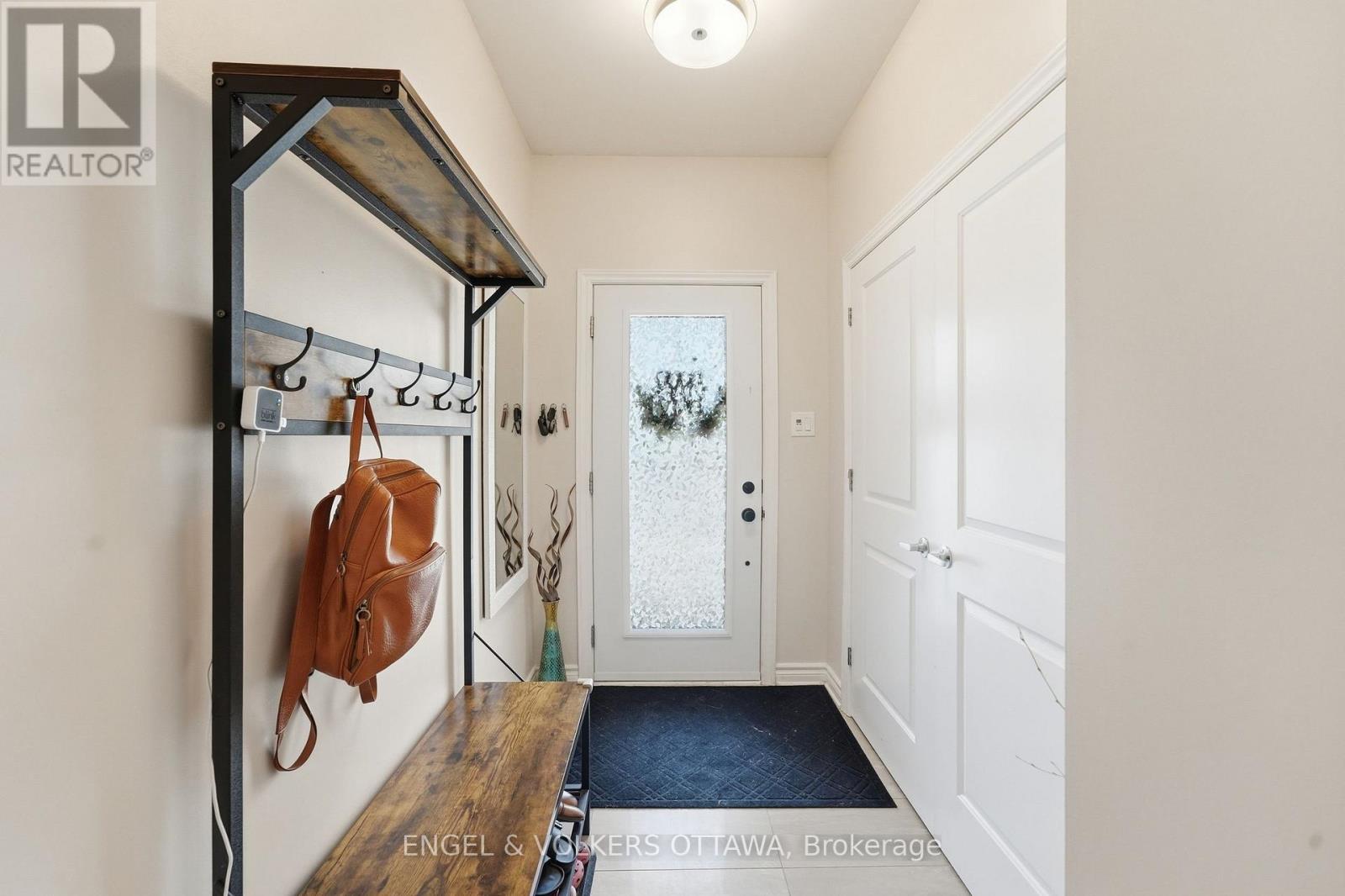 282 MUNRO STREET