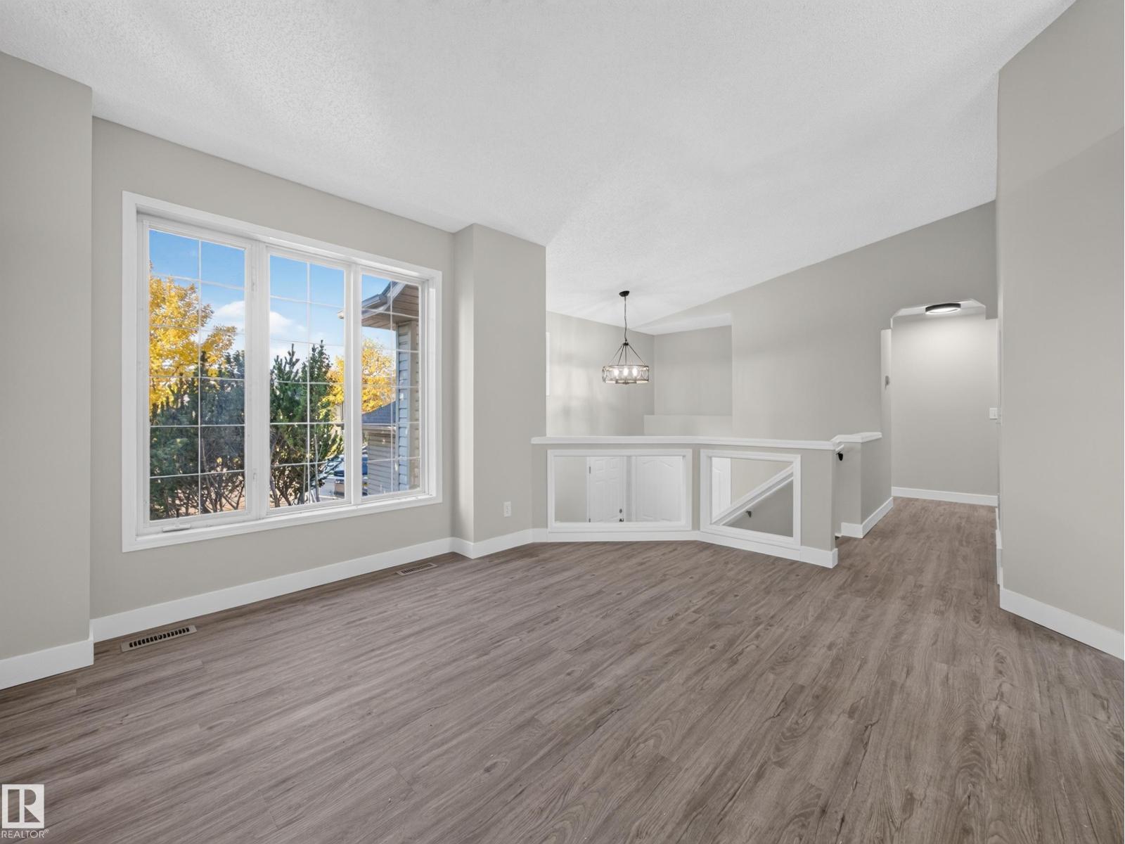 310 REGENCY DR