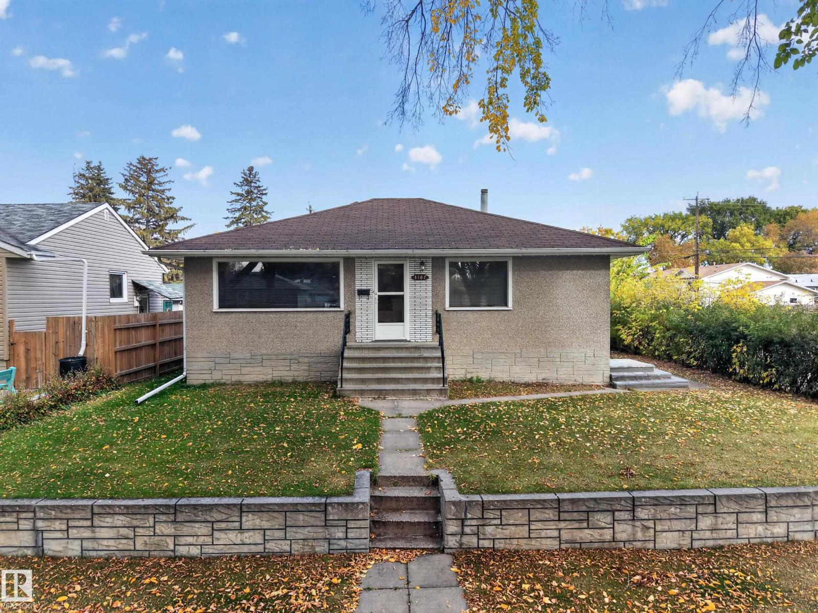 4402 116 AV NW NW