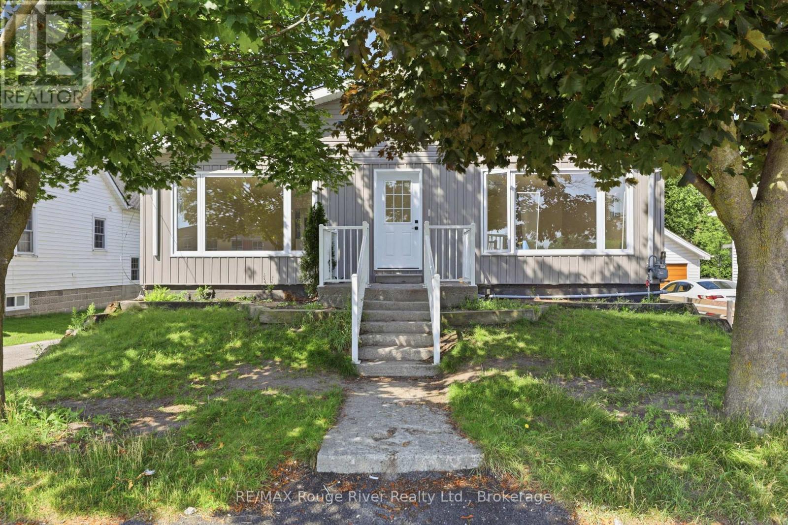 UNIT A - 144 MACDONALD AVENUE