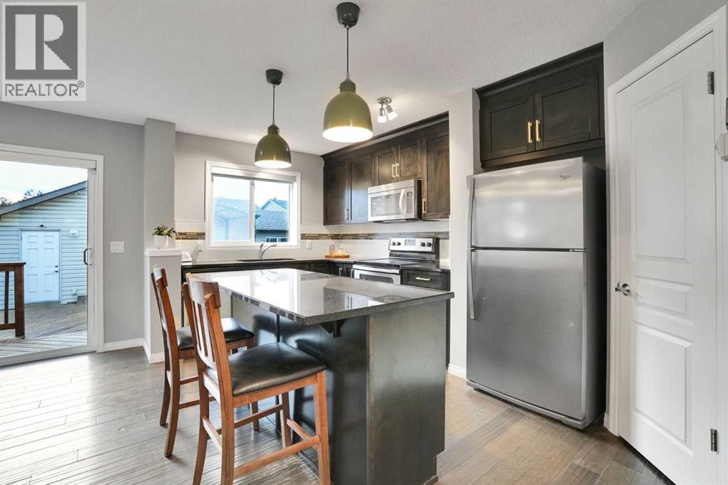 172 Elgin Meadows Park SE