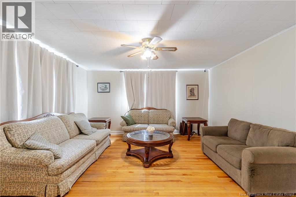 109 Victoria Street - Photo 2