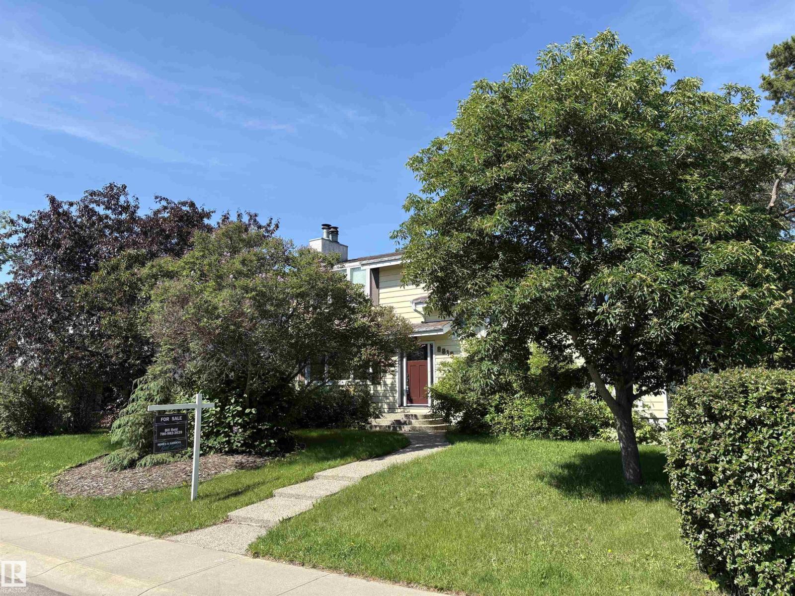 8812 146 ST NW