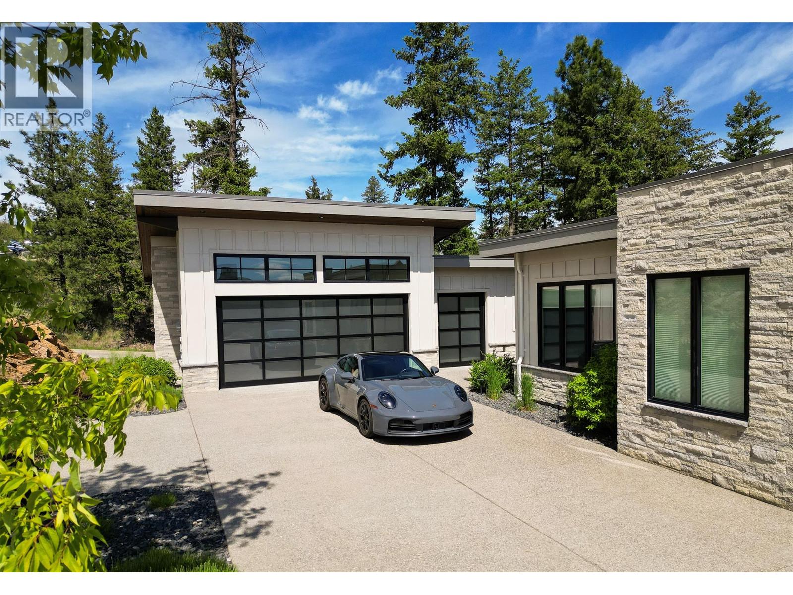 683 HAVENCREST Court