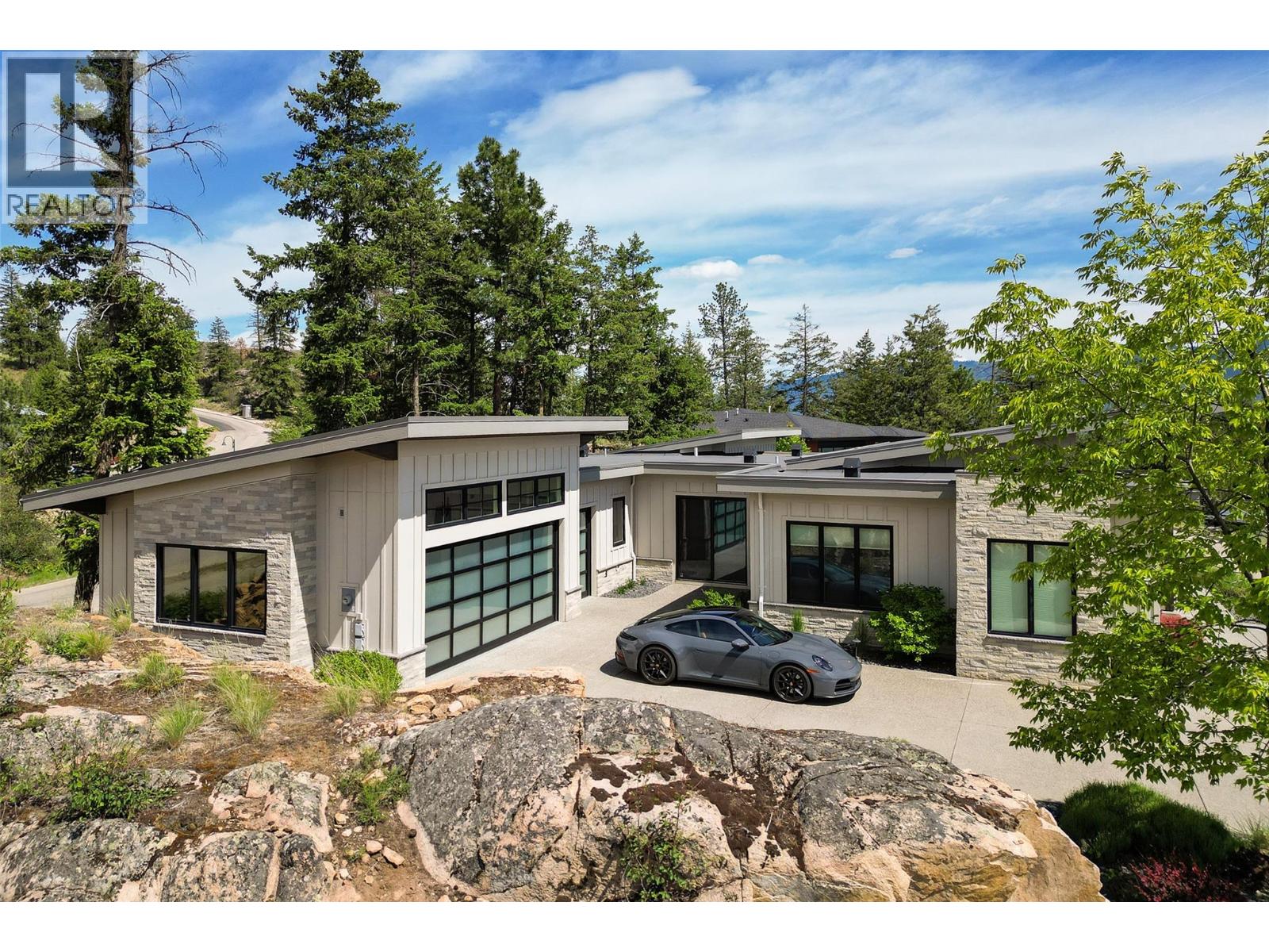 683 HAVENCREST Court